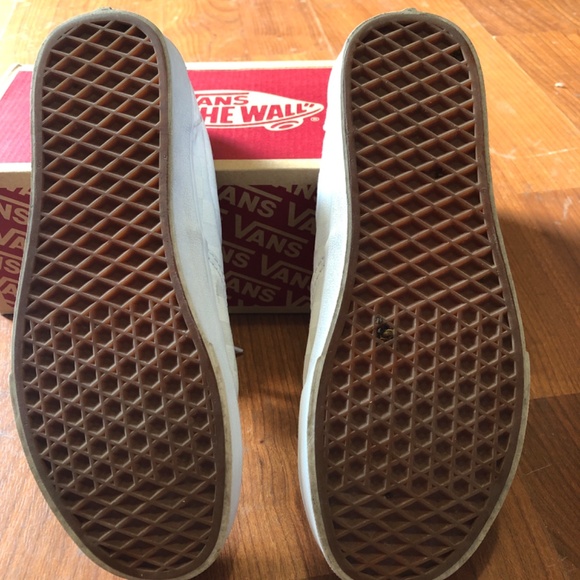 Vans - Picture 2 of 5
